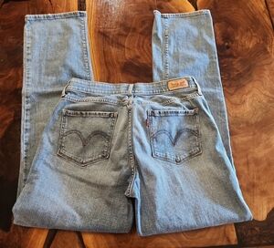 Levi's Women's Light Blue Straight Leg Jeans